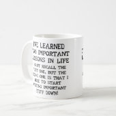 Zwei wichtige Lektionen Funny Mug oder Travel Mug Kaffeetasse (Vorderseite Links)