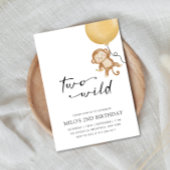 Zwei wild lebende Minimalistische Affen zweiter Ge Einladung