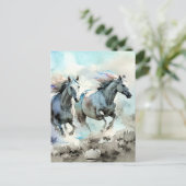 Zwei wilde Mustangs Rennen gegen den Wind Postkarte (Stehend Vorderseite)