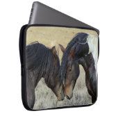 Zwei Wildpferde Laptopschutzhülle (Vorne Rechts)