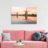 Zwei Windmühlen mit Reflektion bei Sonnenuntergang Leinwanddruck (Insitu (Wohnzimmer))