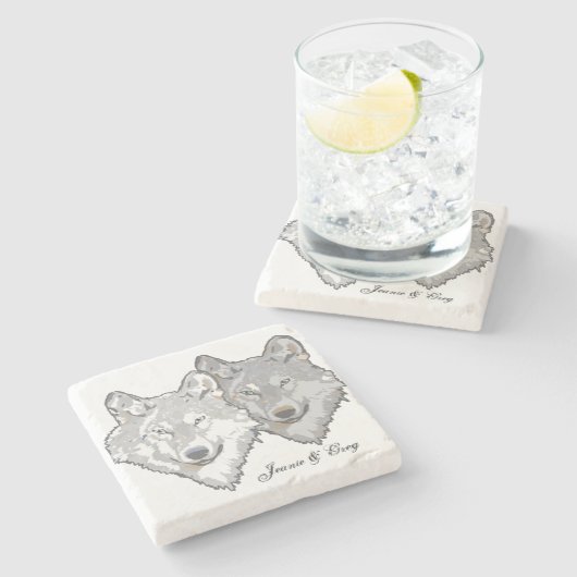 Zwei Wolf-kundenspezifischer SteinUntersetzer (Seitenansicht)