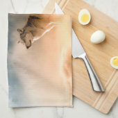 Zwei Wölfe heulen auf Vollmond im Wald Geschirrtuch (Viertel Falte)