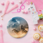 Zwei Wölfe heulen auf Vollmond im Wald Pappteller (Party)