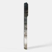 Zwei Wölfe in einem Wald: Majestic Wildlife iPhone Hülle (Rechte Seite)