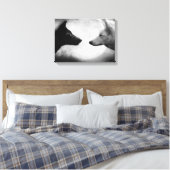 Zwei Wölfe stehen einander gegenüber Leinwanddruck (Insitu (Schlafzimmer))