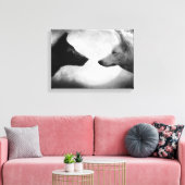Zwei Wölfe stehen einander gegenüber Leinwanddruck (Insitu (Wohnzimmer))
