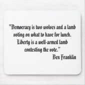 Zwei Wölfe und ein Lamm-Zitat Mousepad (Vorne)