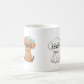 Zwei wunderschöne Hunde sitzen zusammen Kaffeetasse (Mittel)