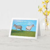 ZWEI ZIEGEN, DIE SICH ANDERS BEGRENZEN. "ICH HASSE KARTE (Gelbe Blume)