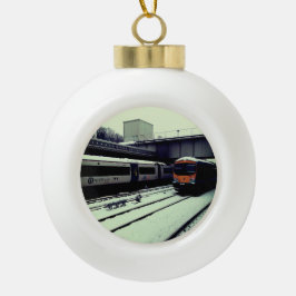 Zwei Züge auf den Gleisen Keramik Kugel-Ornament