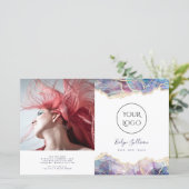 Zweifach-Broschüre für dunkle Optik (Stehend Vorderseite)