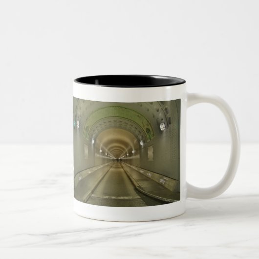 Zweifarbige Tasse schwarz Hamburg alter Elbtunnel (Rechts)