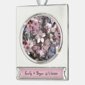 Zweig der rosa Blüten Frühlingsflora Banner-Ornament Silber (Links)