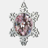 Zweig der rosa Blüten Frühlingsflora Schneeflocken Zinn-Ornament (Rechts)