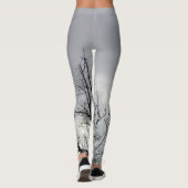 Zweige der Black Silhouette Gray Sky Leggings (Rückseite)