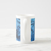 Zweige mit Schnee- und Frostkristallen bedeckt Porzellantasse (Rückseite)