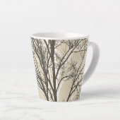 Zweige von Cream Beige Brown White Trees Milchtasse (Rechte Ecke)