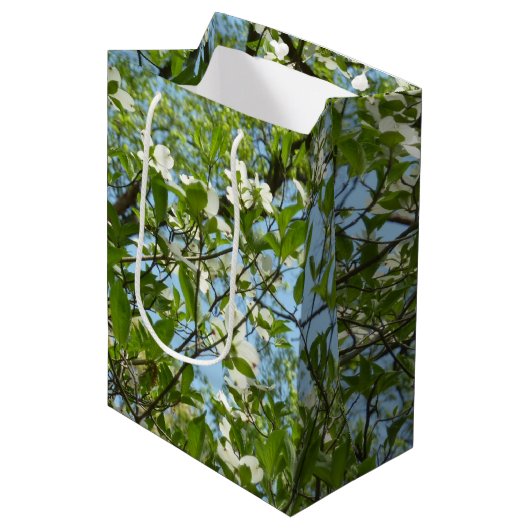 Zweige von Dogwood-Blüten Frühlingsbäume Mittlere Geschenktüte (Vorderseite Schrägansicht)