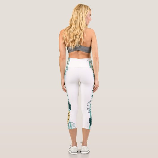 Zweigstelle mit goldenen Blätter Ginko Biloba Capri Leggings (Rückseite)