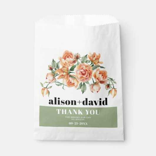 Zweigstelle mit pfirsichfarbenen Rose und Blätter Geschenktütchen (Vorderseite)