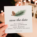 Zweigstelle Wasserfarben Winter Save the Date<br><div class="desc">Winter Pine Branch und Pine Kegel Wasserfarbe Hochzeit Speichern Sie das Datum mit einem hellgrauen Hintergrund. Ideal für Ihre Winterhochzeit oder eine Waldhochzeit. Original handgemalte Aquarellbilder. Die Farbtöne sind in den verschiedenen rustikalen Farbtönen von Grüntöne und Braun gehalten. Fügen Sie ein komplettes Foto auf der Rückseite hinzu. Anfragen über benutzerdefinierte...</div>