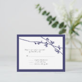 Zweigstellen der blauen Wildblume Hochzeitsszenari RSVP Karte (Stehend Vorderseite)