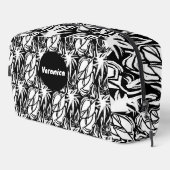 Zweilichter Garten. Waschbeutel (Rechte Ecke)