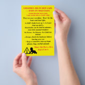Zweisprachiger Flyer "Kinder in heißen Autos Die" (Handgriff)