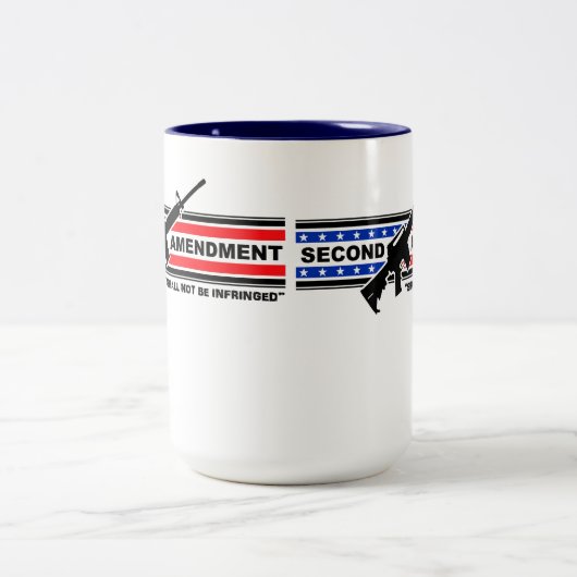 Zweite Änderung ist nicht verletzte Tasse (Mittel)