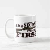 Zweite Änderung schützt ersten Verfassungszusatz Kaffeetasse (Links)