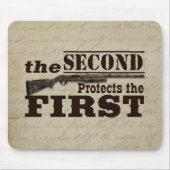 Zweite Änderung schützt ersten Verfassungszusatz Mousepad (Vorne)