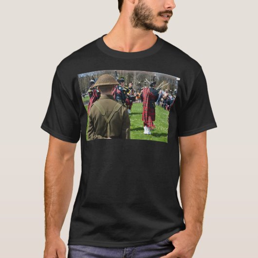 Zweite britische Soldaten des Weltkriegs. Bagpipe. T-Shirt (Vorderseite)
