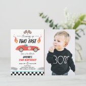 Zweite Fast Birthday Party Rennen Auto 2. Geburtst Einladung (Stehend Vorderseite)
