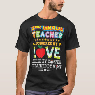 Zweiter Lehrer der zweiten Klasse, angetrieben dur T-Shirt