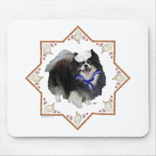 Zwergspitz mit Muscheln Mousepad