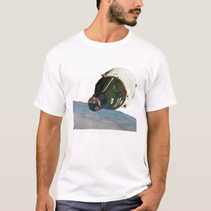 Zwillinge im Orbit. T-Shirt
