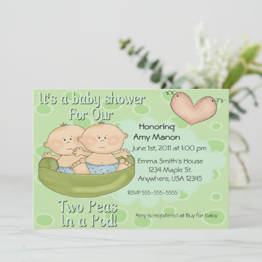 Zwillinge zwei Erbsen in einer Hülsen-Babyparty Einladung (Stehend Vorderseite)