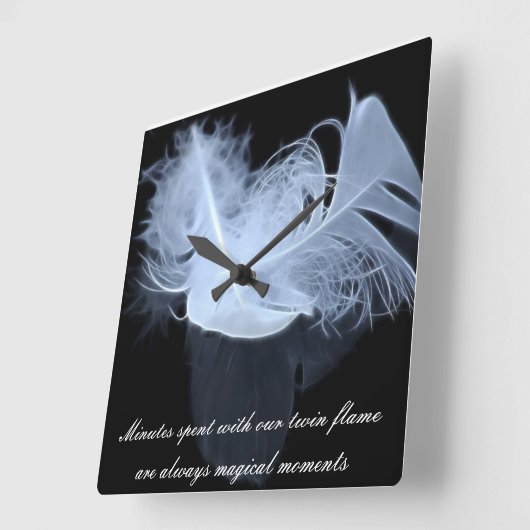 Zwillingsflammfedern und Reflektion Quadratische Wanduhr (Winkel)