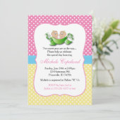 Zwillingsmädchendusche - zwei Erbsen in einem Pod Einladung (Stehend Vorderseite)