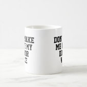 Zwing mich nicht, meine Stimme des Doktors zu benu Kaffeetasse (Mittel)