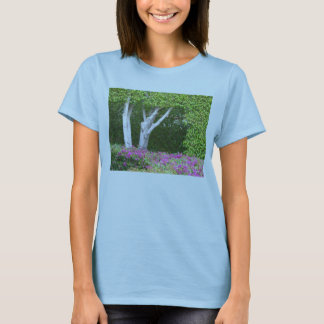 Zwischen dem Baum-T - Shirt