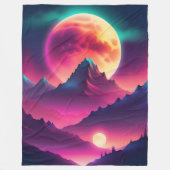Zwischen den Bergen erhebender Mond Fleecedecke (Vorderseite)