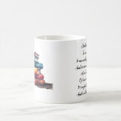 Zwischen einem Buch und dir Kaffeetasse (Mittel)