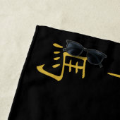 Zwölf chinesische Zodiakzeichen in Gold auf schwar Strandtuch (Beispiel)