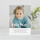 Zwölf Fotos zum Geburtstag Einladung (Stehend Vorderseite)