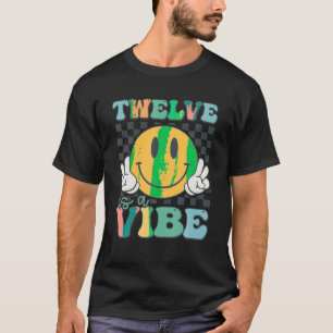 Zwölf ist ein vibe 12. Geburtstag Smile Face Hippi T-Shirt