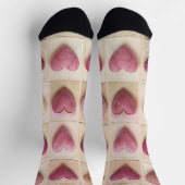 Zwölf Valentinherzen auf Papiertexturen Socken (Oben)