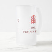 Zwölfte Nacht Neujahr Bindrune Mattiert Mead Tasse (VorderseiteRechts)