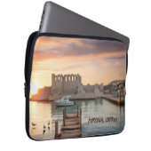 Zypern Kyrenia Aquarellskizze mit Yacht | Laptopschutzhülle (Vorne Rechts)